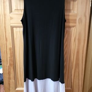 Elegant Black and White Maxi Dress